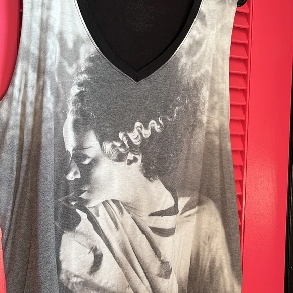 HALLOWEEN Bride of Frankenstein sleeveless tee - Picture 3 of 7